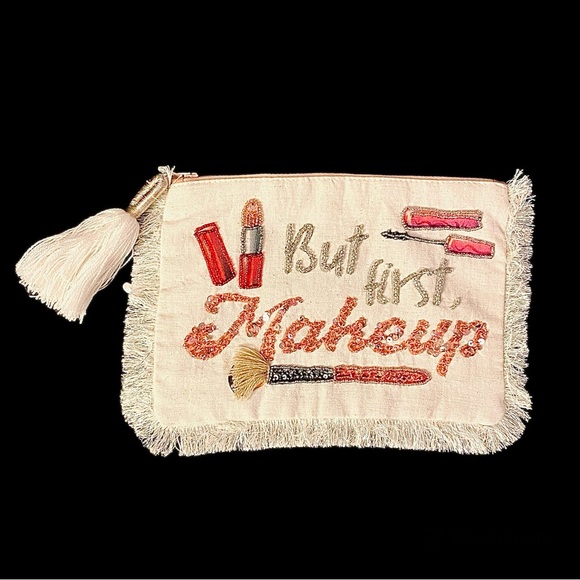 🆕 Beautiful Handcrafted Cosmetics Bag - Picture 1 of 4